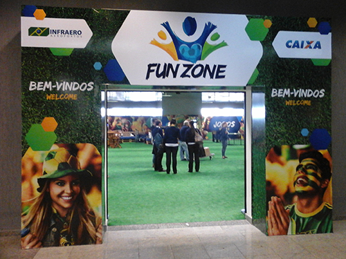 Fun Zone no aeroporto de Curitiba atrai brasileiros e estrangeiros