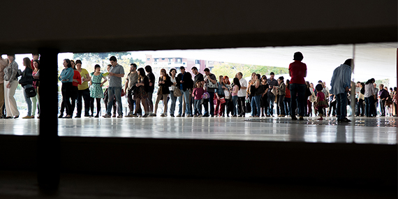 Primeira semanada da Bienal não trouxe números significativos para a cidade