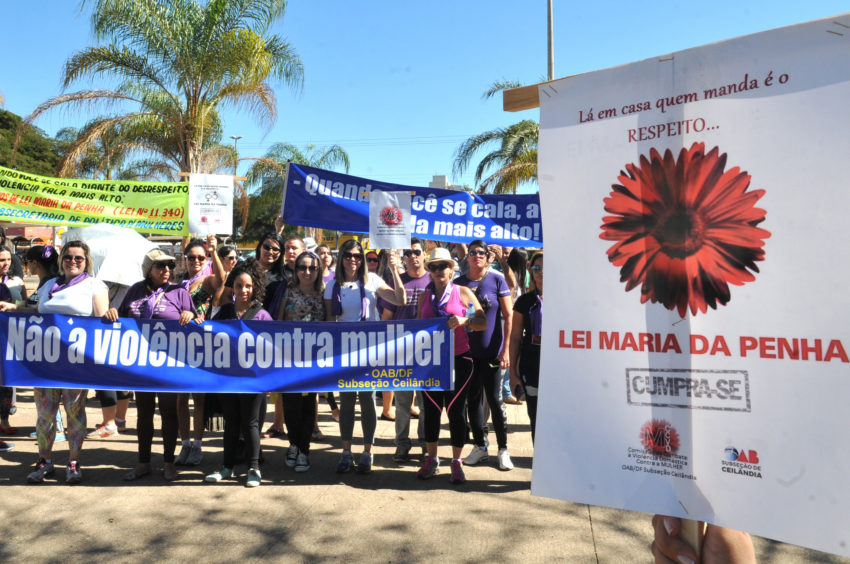 Senado aprova acompanhamento psicológico para mulheres