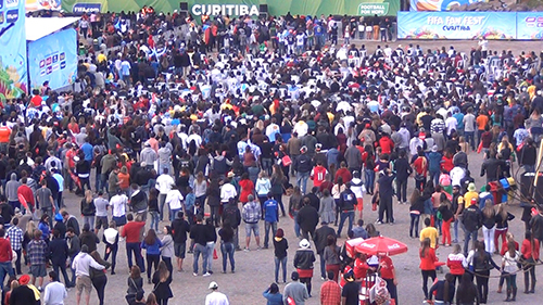 Final da Copa do Mundo dividiu o público na Fan Fest de Curitiba