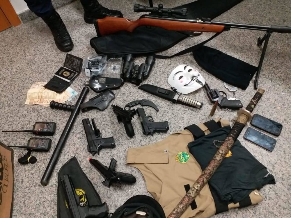 Estudante é apreendido em Fazenda Rio Grande com armas