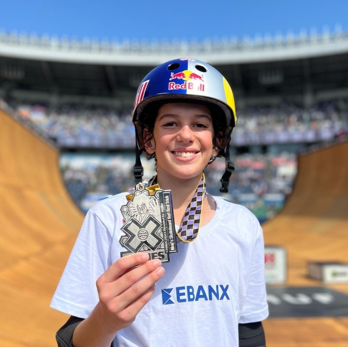 Skatista curitibano conquista medalhas de prata e bronze no X Games Japão