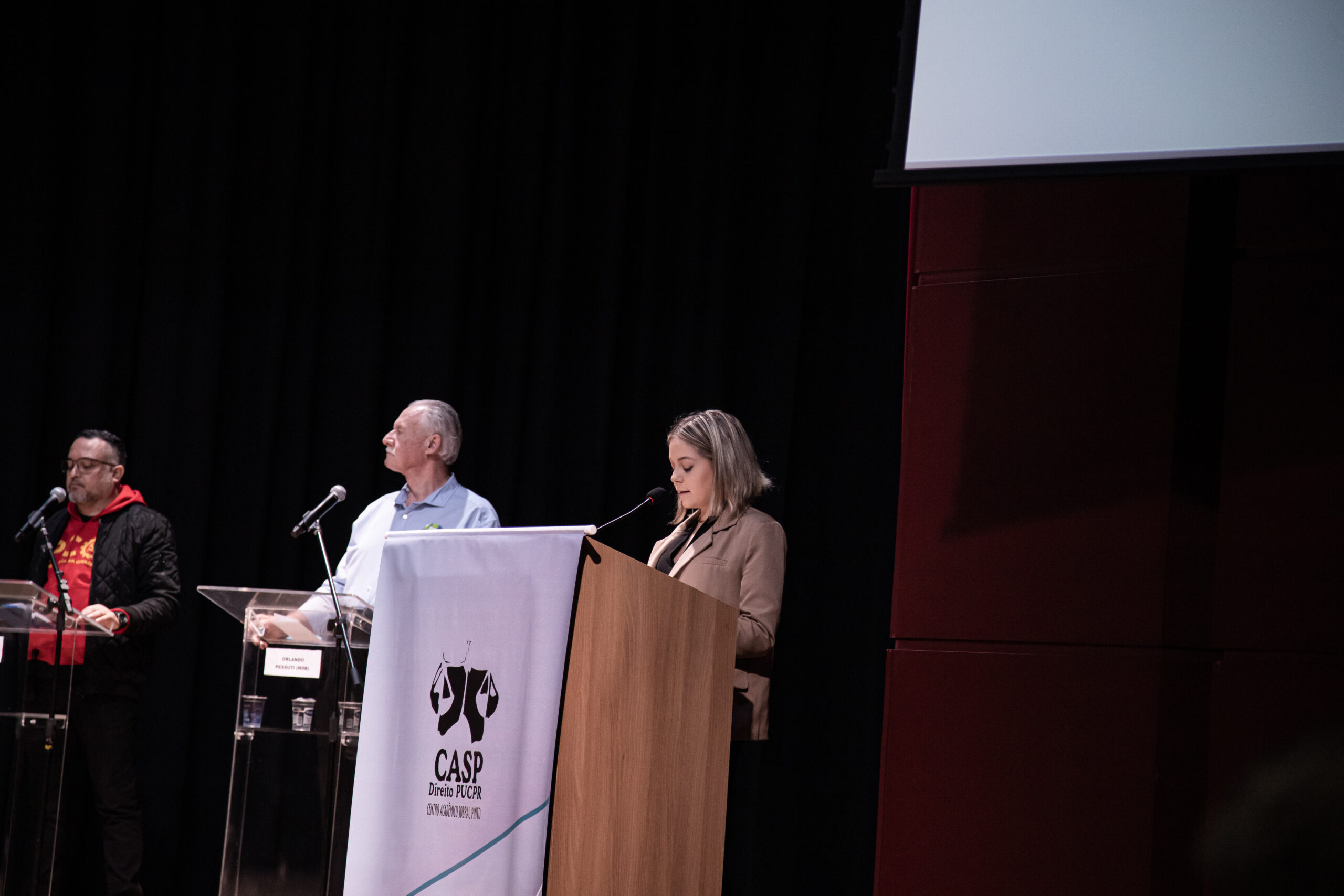 Palco do TUCA se abre para debates políticos promovidos pelo Centro Acadêmico Sobral Pinto (CASP)