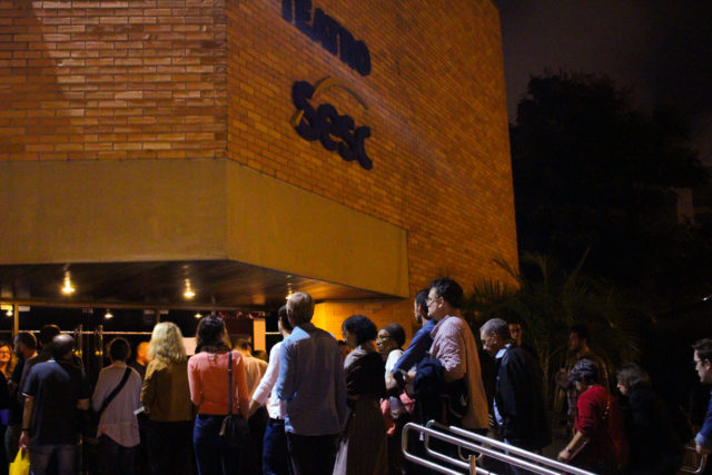 Alienação é tema de peça no Festival de Curitiba