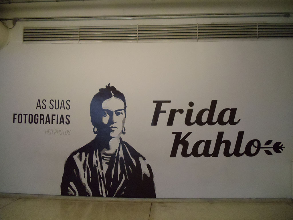 Curitibanos conhecem Museu Oscar Niemeyer pela exposição de Frida Kahlo