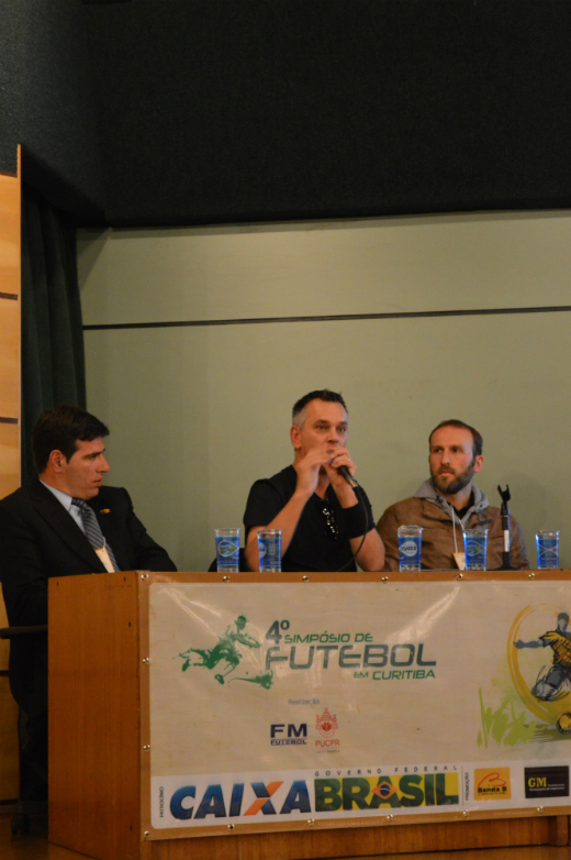 Em entrevista ao PUC Sports, o apresentador Mauro Mueller fez críticas à Copa do Mundo em Curitiba