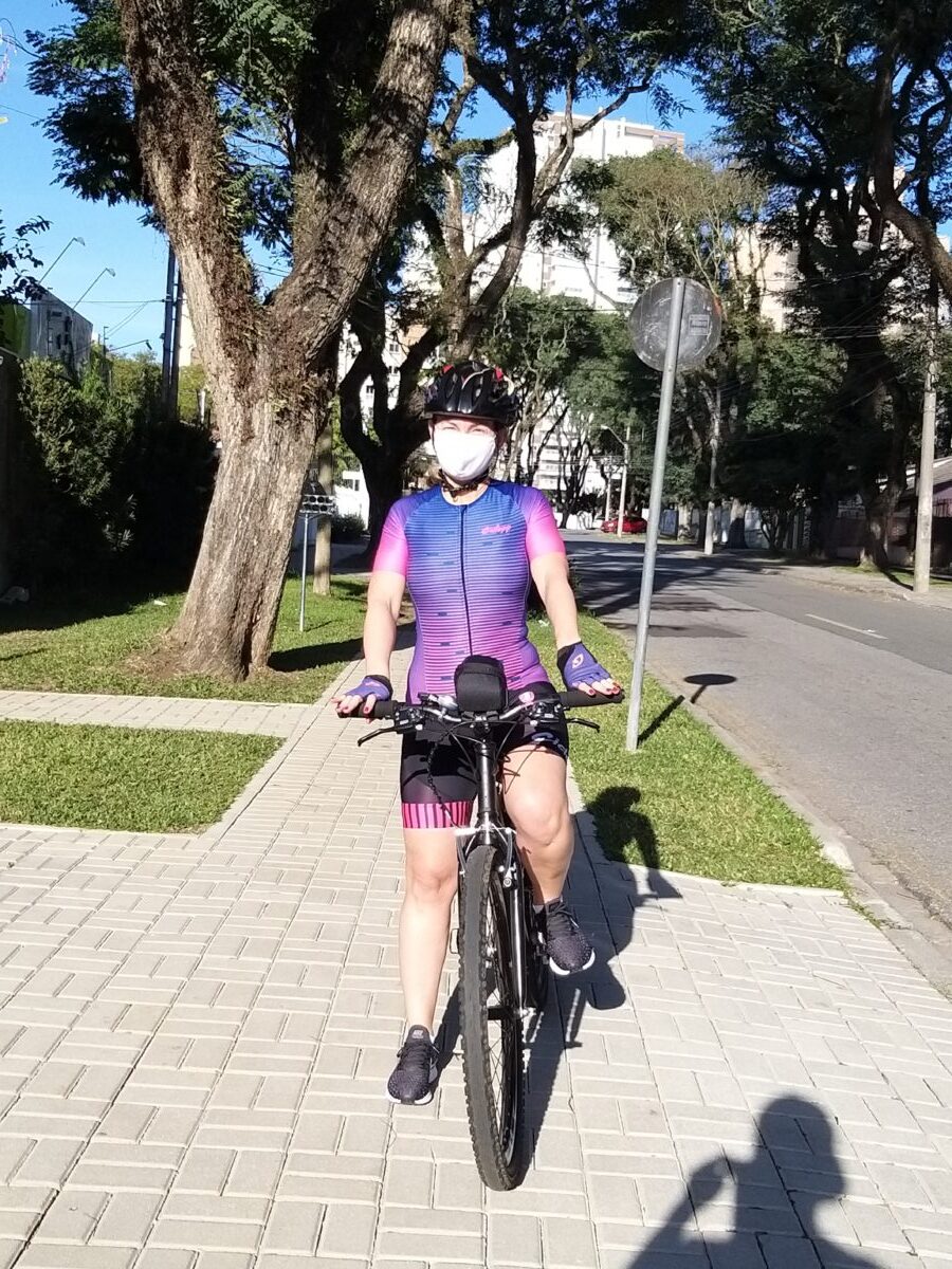 Bicicletas são usadas como meio de locomoção e exercício na quarentena