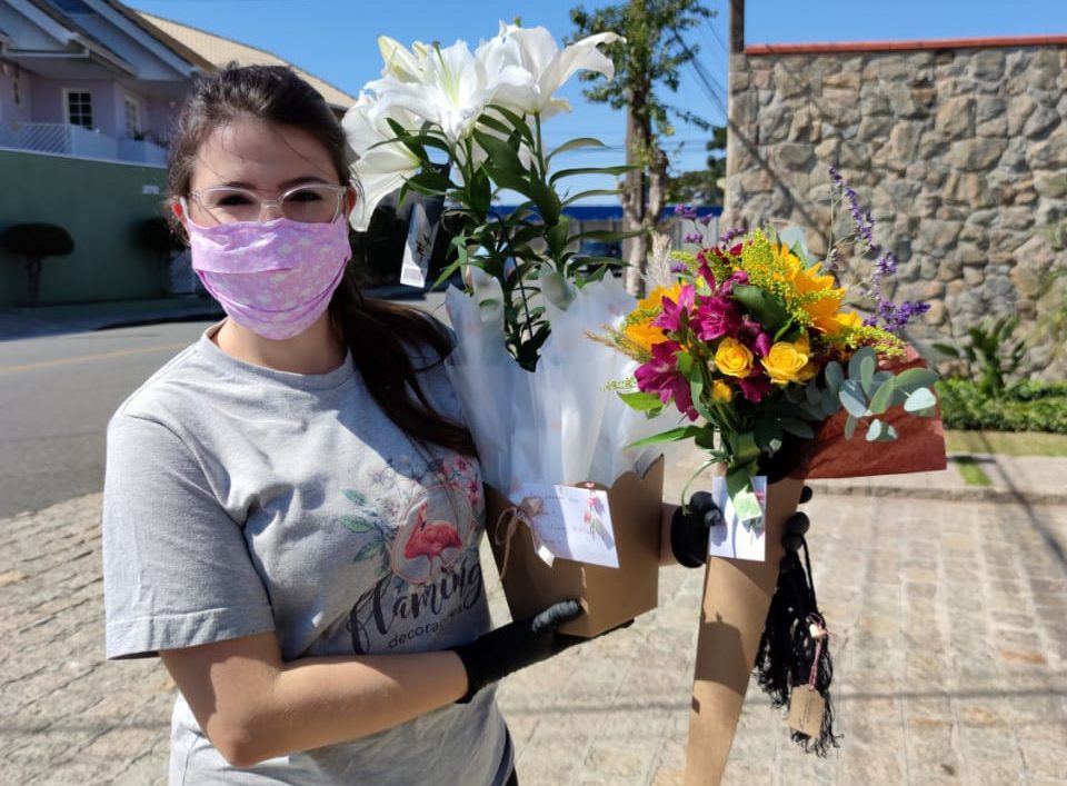 Criatividade é saída de comerciantes para permanecer abertos