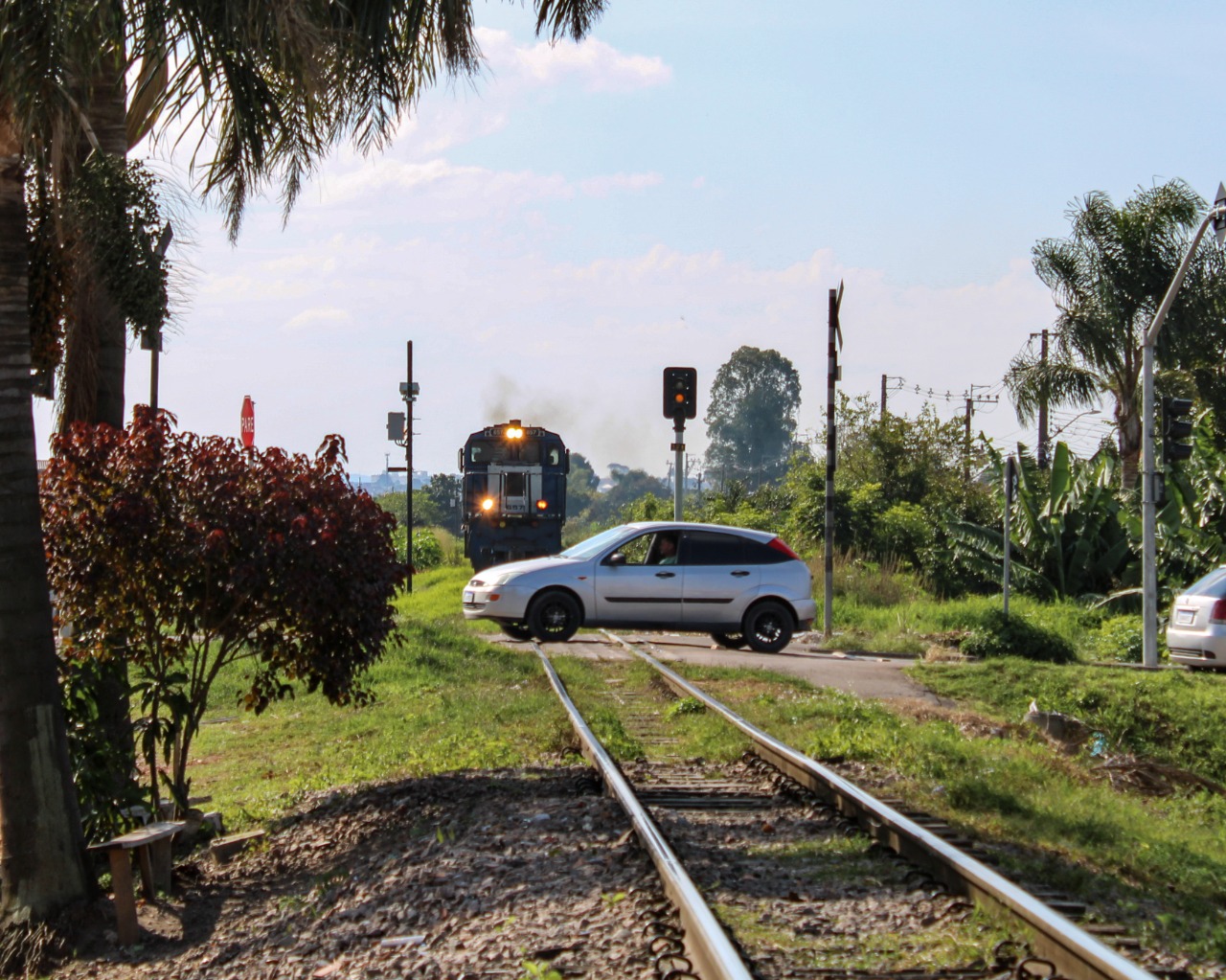 Pessoas relatam problemas de morar próximo a linha do trem em Curitiba