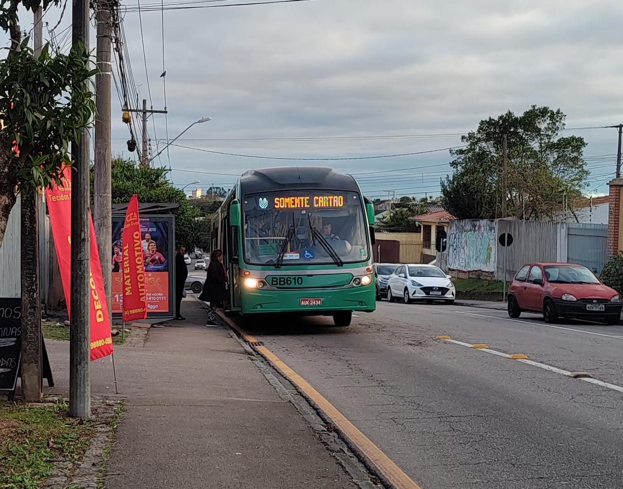 Frota de ônibus é reduzida em 30% nos fins de semana em Curitiba