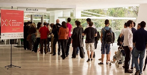 Bienal Internacional de Curitiba começa e reúne 150 artistas dos cinco continentes