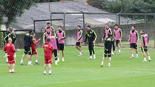 Seleção da Espanha realiza treino aberto ao público