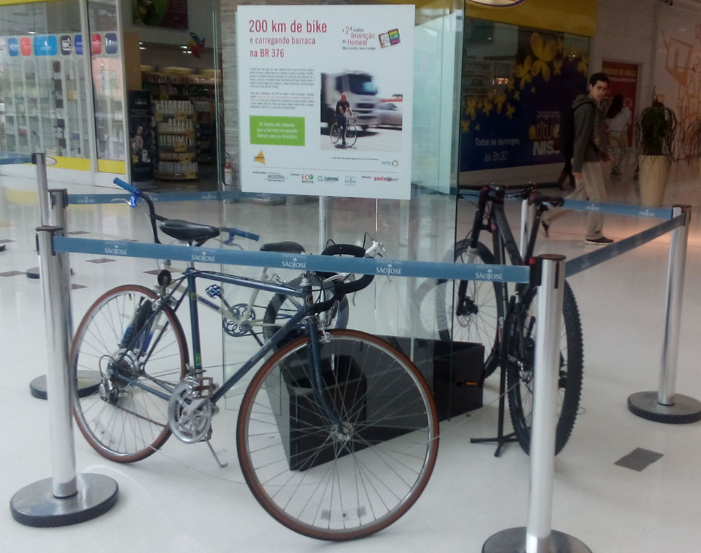 Exposição de bicicletas traz à tona sentimentos do passado