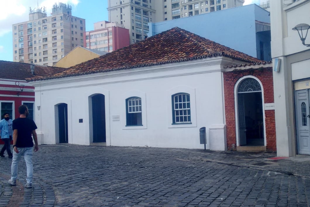 A tradição da poesia no Paraná