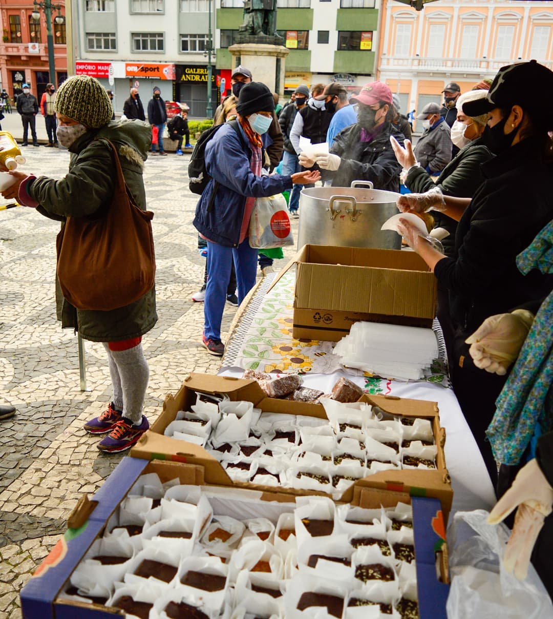 Confira 5 iniciativas que promovem a distribuição de alimentos em Curitiba