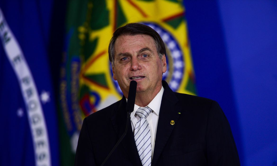 Bolsonaro derrota Lula em Curitiba, mas perde votos em relação a 2018