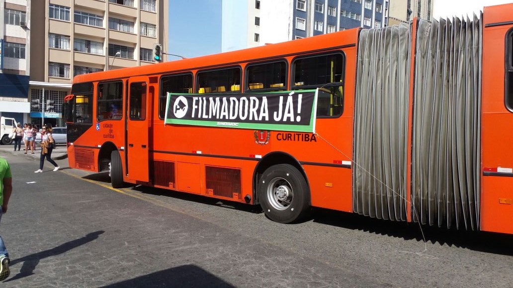 Motoristas e cobradores fazem paralisação em Curitiba