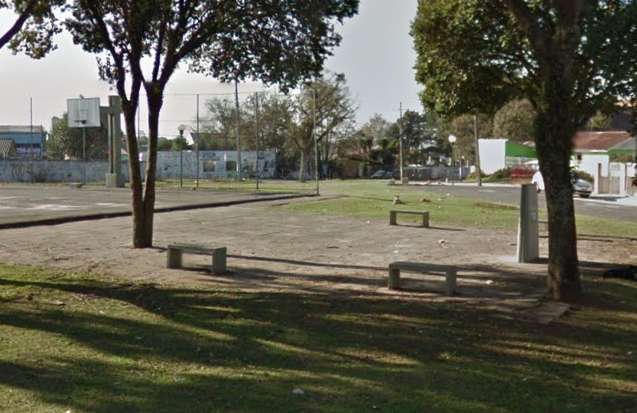 Praça do Jardim Paranaense se encontra em situação precária