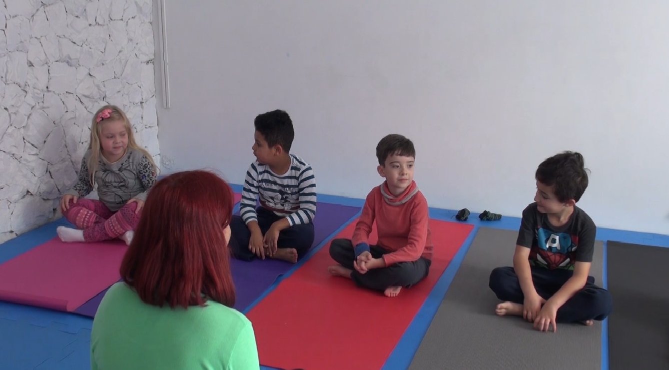 Tudo o que você precisa saber sobre Yoga para crianças
