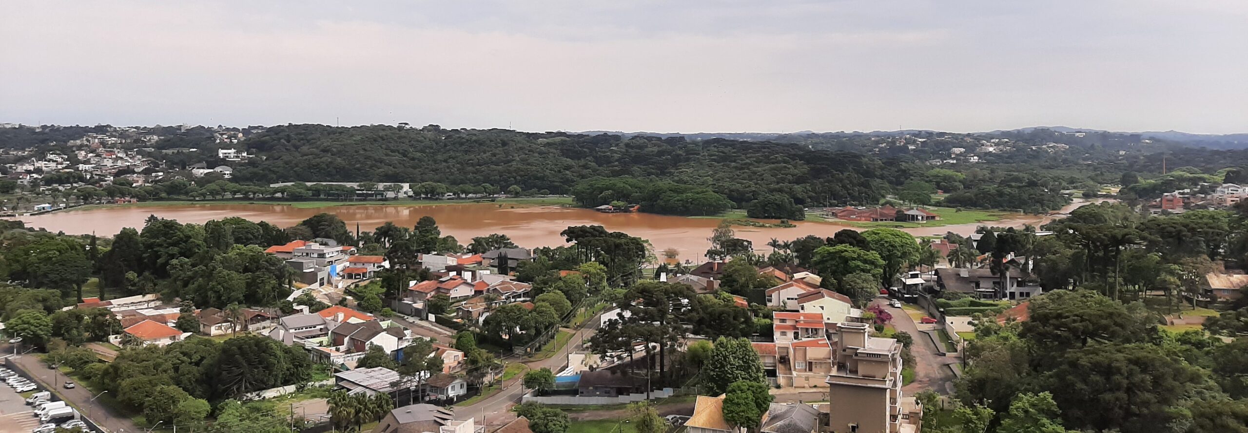 Enchentes geram grandes estragos em diversas regiões do Paraná