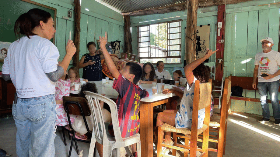 Centro Cultural Pontarolla presta reforço escolar popular em ocupação do Tatuquara