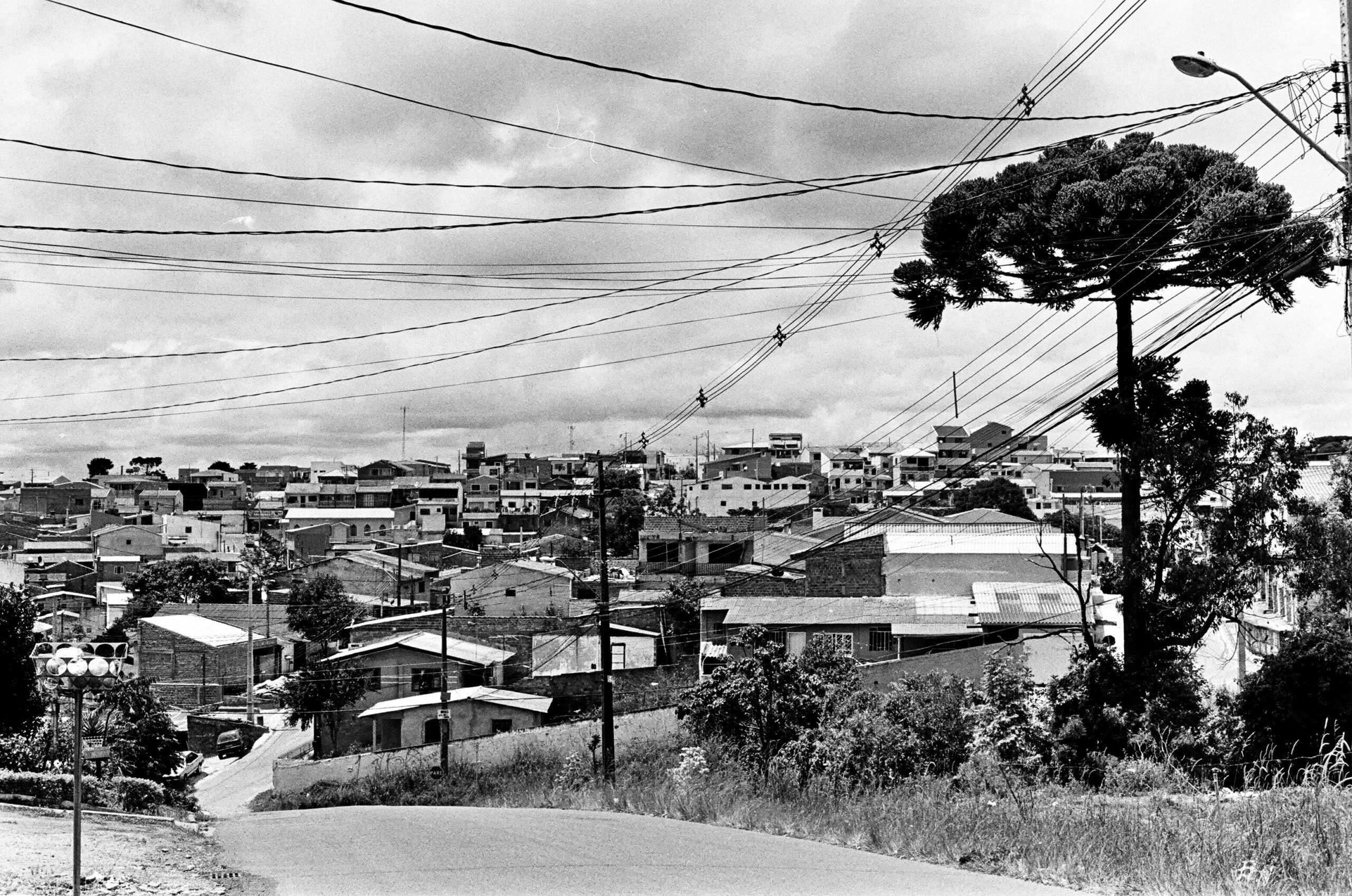 Aluguel em alta e moradia escassa: regiões periféricas de Curitiba concentram pressão habitacional