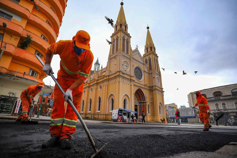 Em Curitiba, 27 projetos ultrapassaram prazo de execução