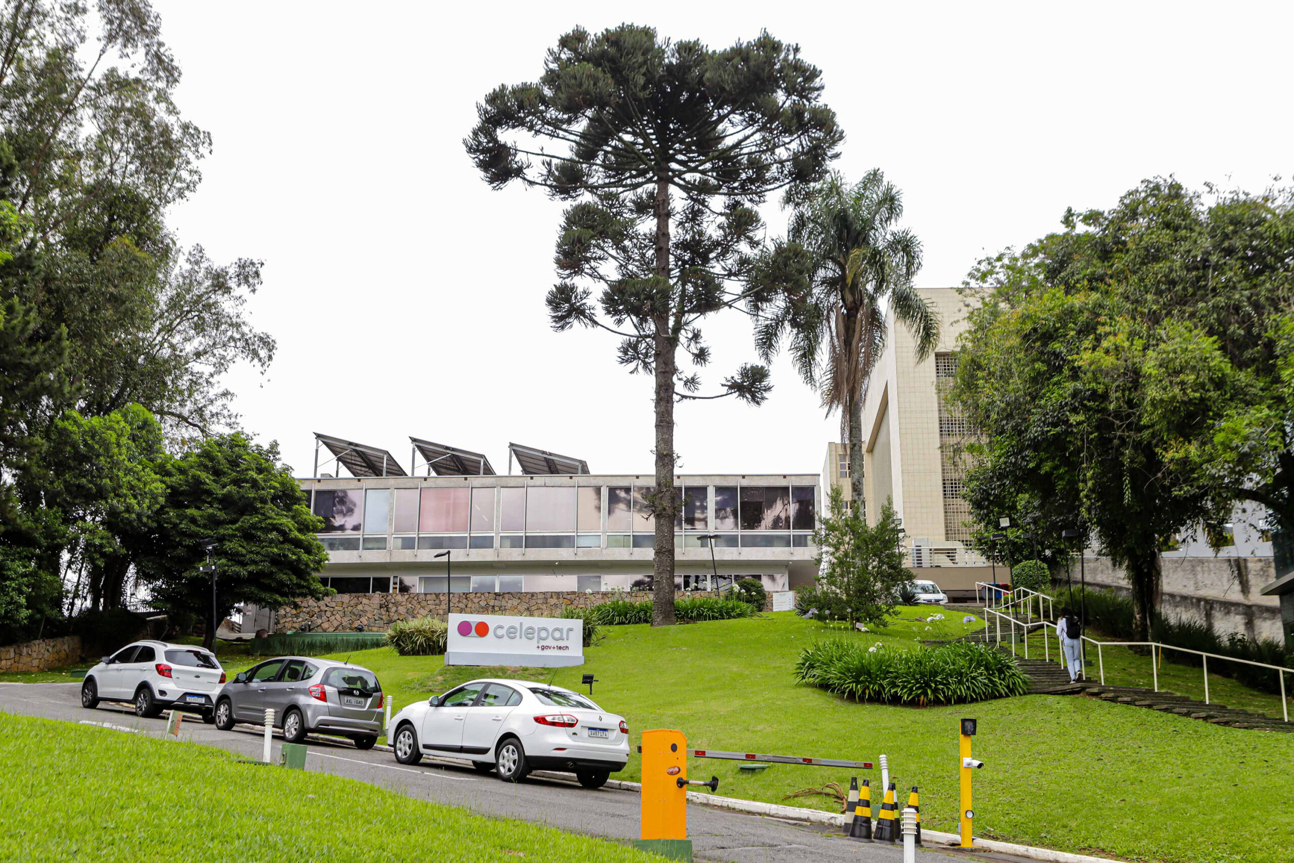 Privatização da Celepar preocupa especialistas e servidores de Curitiba