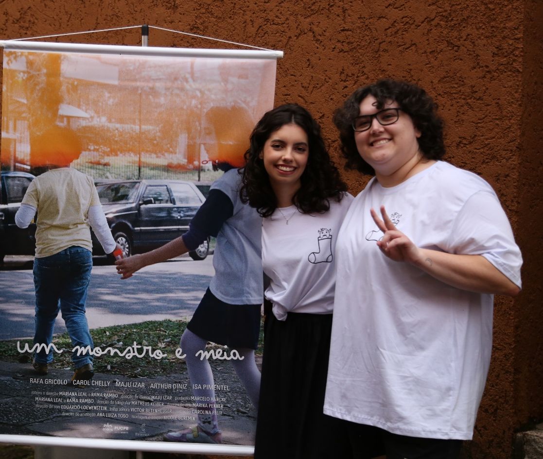 Crítica: Com sensibilidade e leveza, “Um Monstro e Meia” é uma linda carta de amor