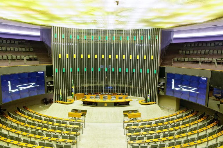 Deputados federais paranaenses apresentaram 738 projetos de lei entre janeiro de 2023 e maio de 2025
